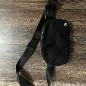 Lululemon belt bag